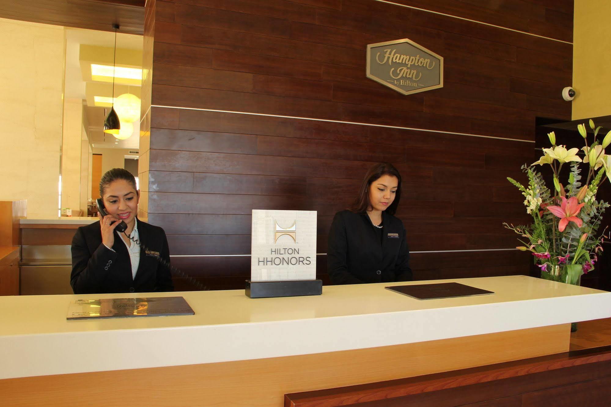 Hampton Inn By Hilton Silao-Aeropuerto, Mexico Екстер'єр фото